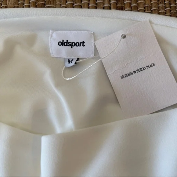 Old Sport Cupro Elegant Off-Shoulder Long Sleeve Mini White Dress - Picture 6 of 7